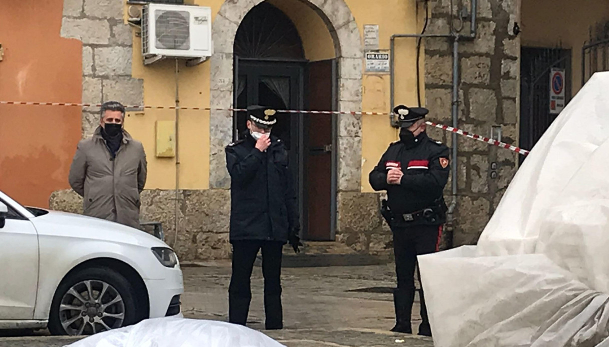 Poliziotto Uccide Il Figlio Di 24 Anni In Piazza A Raffadali Dramma