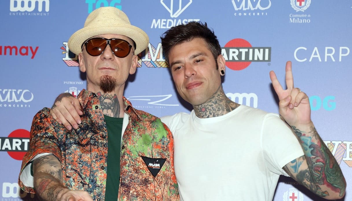 Fedez E J Ax Fanno Pace Insieme Al Concerto Di Milano Data Ora