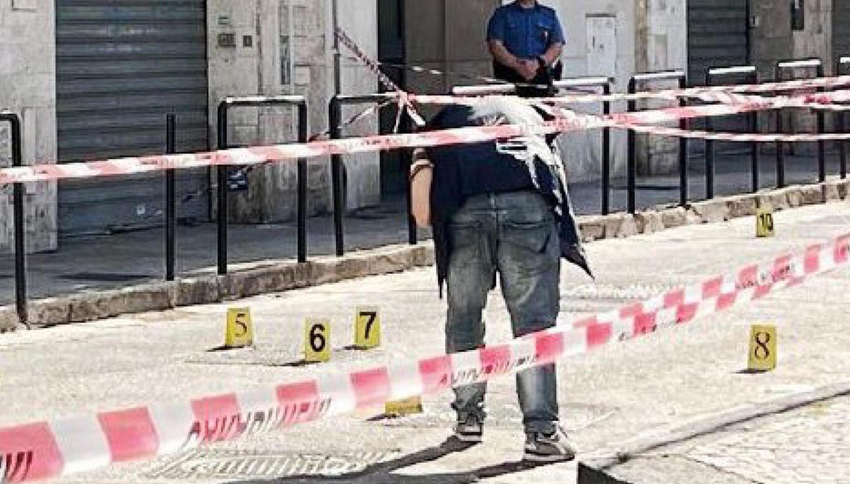 Napoli uomo di 66 anni ucciso in strada a Soccavo la vittima è