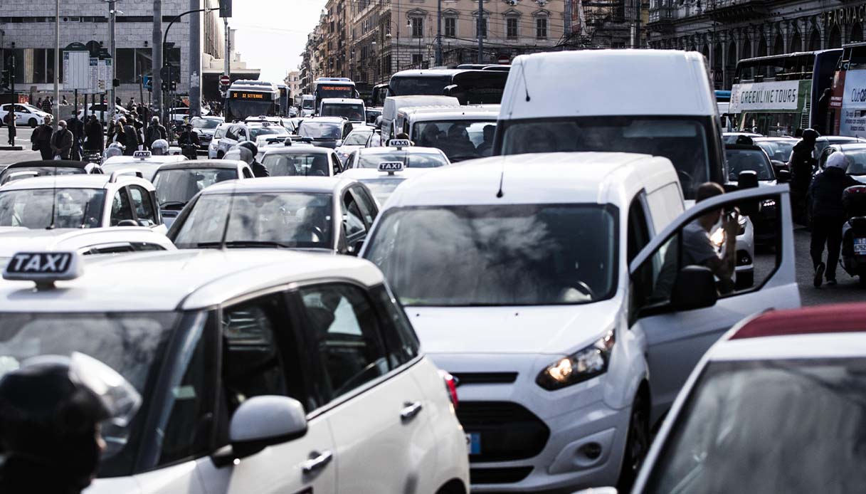 Blocco Del Traffico A Roma Nei Giorni Di Capodanno Il Comune Ferma Le