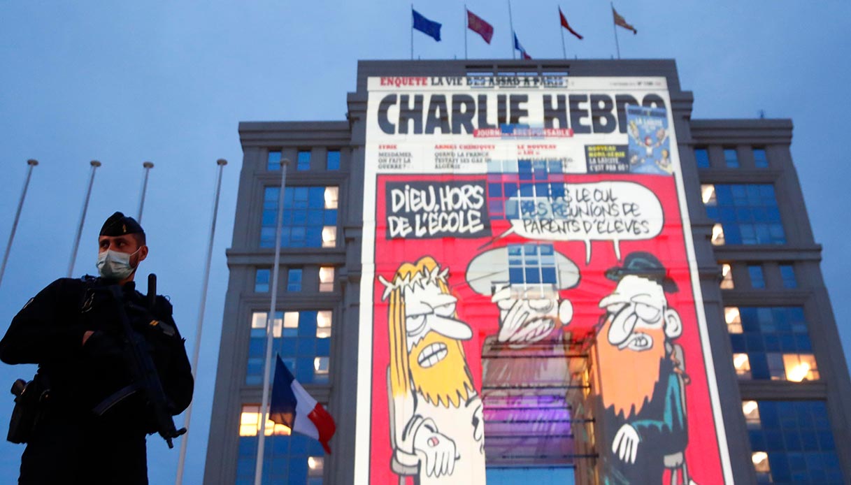 L Iran Attacca Charlie Hebdo E L Italiano Che Ha Pubblicato Le Vignette