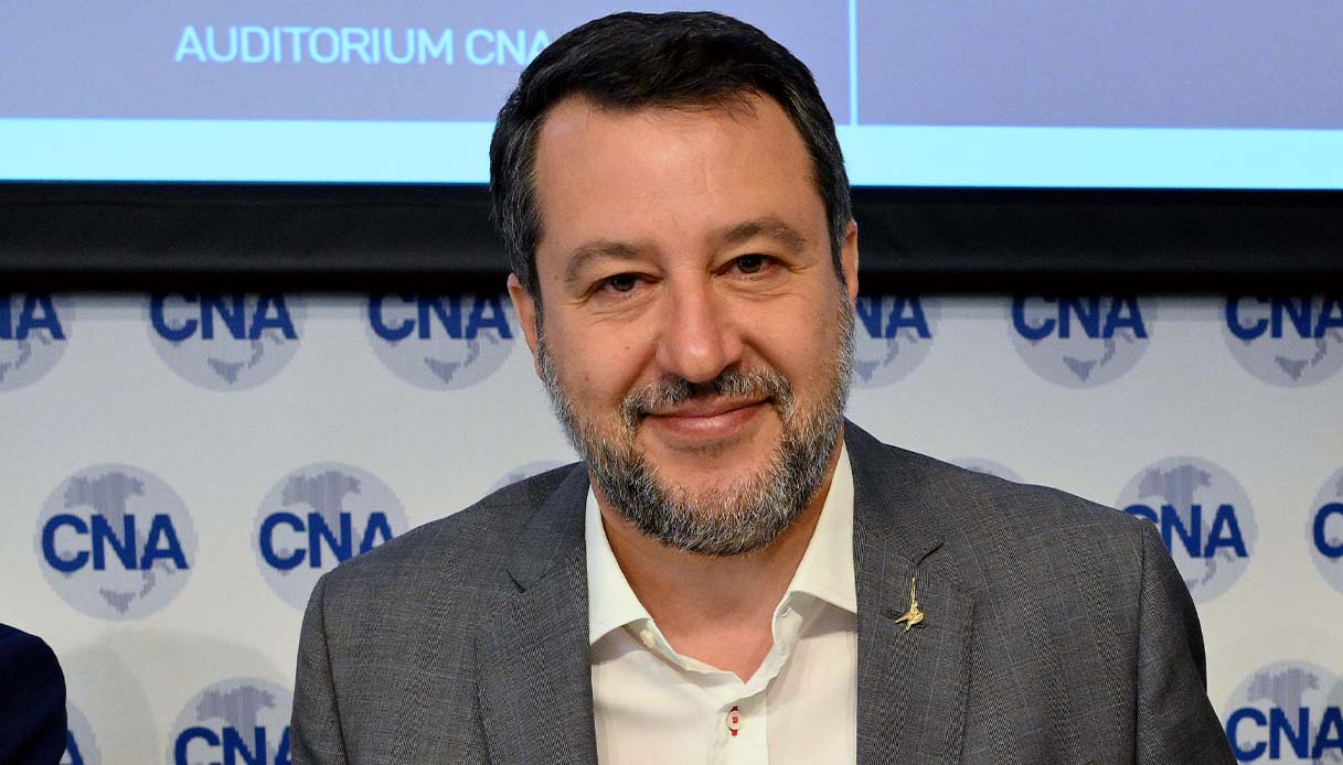 Sondaggio Matteo Salvini Vuole Reintrodurre La Leva Militare