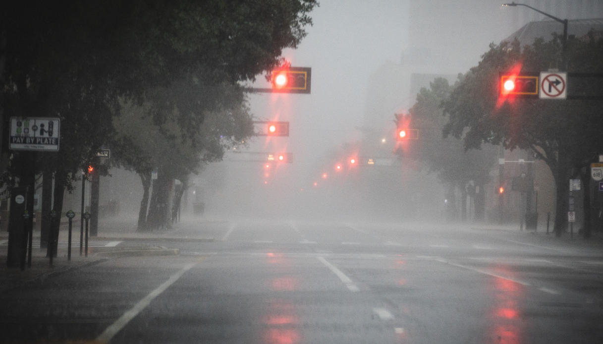 L Uragano Milton Ha Raggiunto La Florida Anticipato Da Tornado Multipli