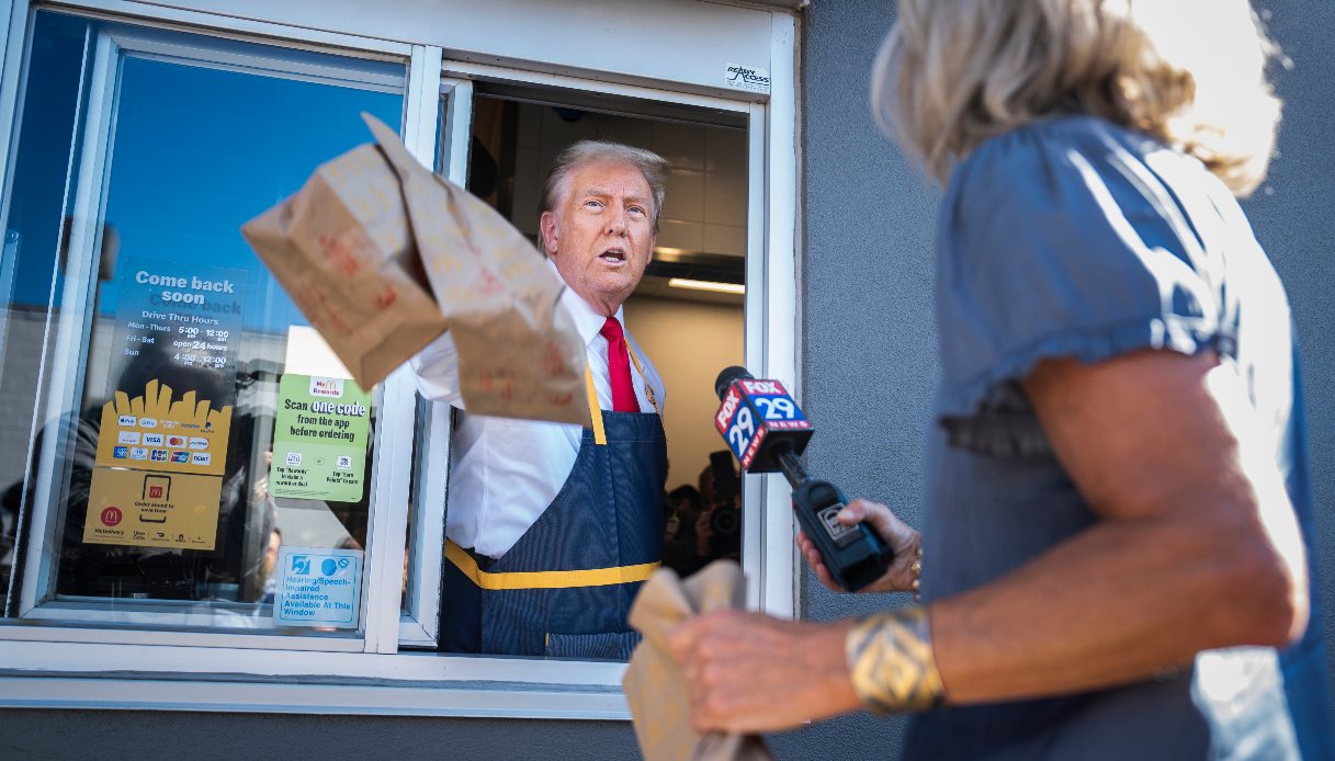 Il Video Di Donald Trump Al McDonald S Che Serve Patatine Fritte Ai