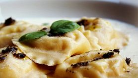 Agnolotti al tartufo nero