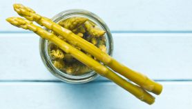 Asparagi in salamoia