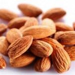 Caprino alle erbe e nocciole