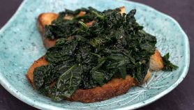 Fette col cavolo nero