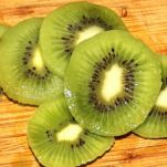 Insalata di kiwi e code di scampi