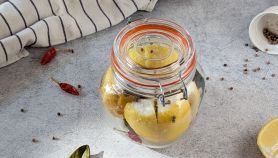 Conserva limoni in salamoia