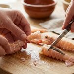 accurata pulizia degli scampi