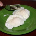 Uova in gelatina con salmone affumicato