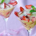 Zabaione caldo al limoncello con insalata di fragole