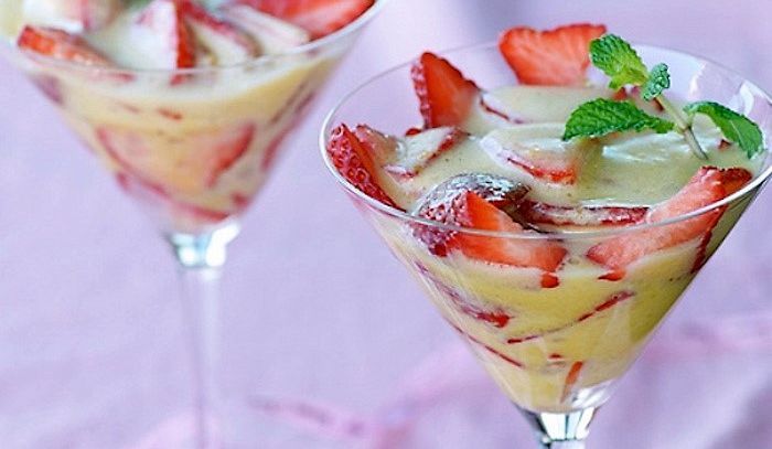 Ricetta Zabaione caldo al limoncello e insalata con fragole