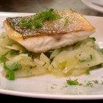 Branzino con composta di cipolle