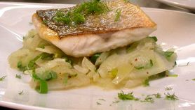 Ricetta Branzino con composta di cipolle