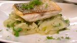 Ricetta Branzino con composta di cipolle