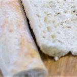 Crostini alle uova con bacon