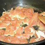 Farfalle con pollo e pesto