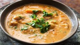 Groundnut Stew: zuppa di pollo e arachidi