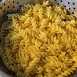 Insalata di pasta al curry