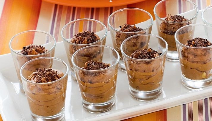 Mousse al cioccolato e nocciole