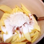 Pane alla frutta e noci