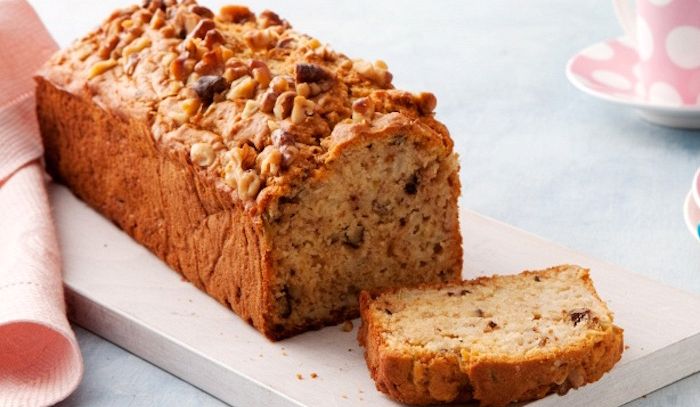 Pane alla frutta e noci