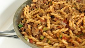 Pasta con sugo di agnello