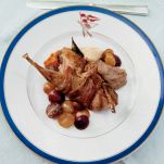 Pernici su crostoni all&#8217;uva