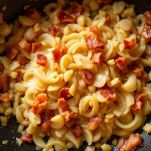 La cottura di aglio e cipolla