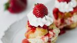 Profiteroles alla crema di fragole fresche