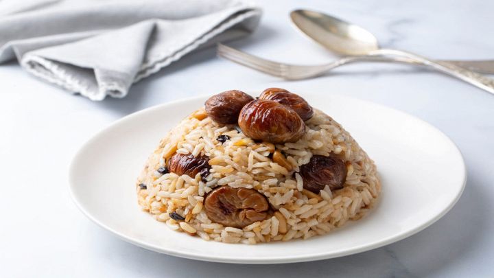 Piatto di riso con le castagne