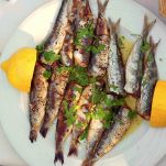 Sarde croccanti con prezzemolo e limone