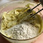 Schiacciata alle mandorle