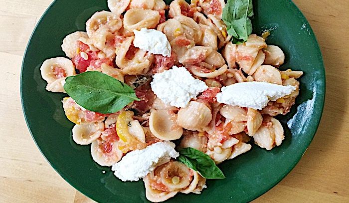 Strascinati con ricotta e salsiccia