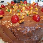 Torta al cioccolato e frutta candita