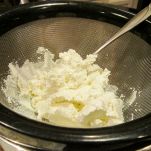 Torta al cioccolato e frutta candita