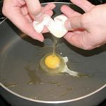 Uova al tegame con tartufi