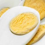 Uova sode in salsa verde