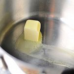 Asparagi e porri in camicia