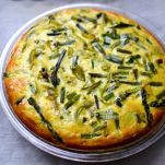 Asparagi e porri in camicia