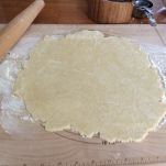 Crostata al formaggio e pomodoro