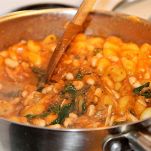 Gnocchi con ragù di borlotti