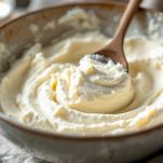 Preparazione della salsa di ricotta