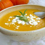 Minestra di zucca e rosmarino