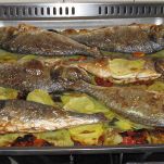 Orata con patate e zucchine