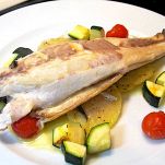 Orata con patate e zucchine