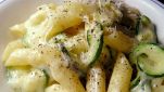 Penne con zucchine, mozzarella e bottarga