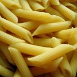 Penne e ortaggi in teglia
